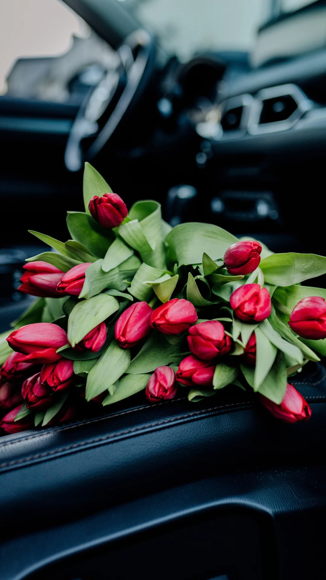 Bukiet czerwonych tulipanów z dostawą niska cena Otrębusy