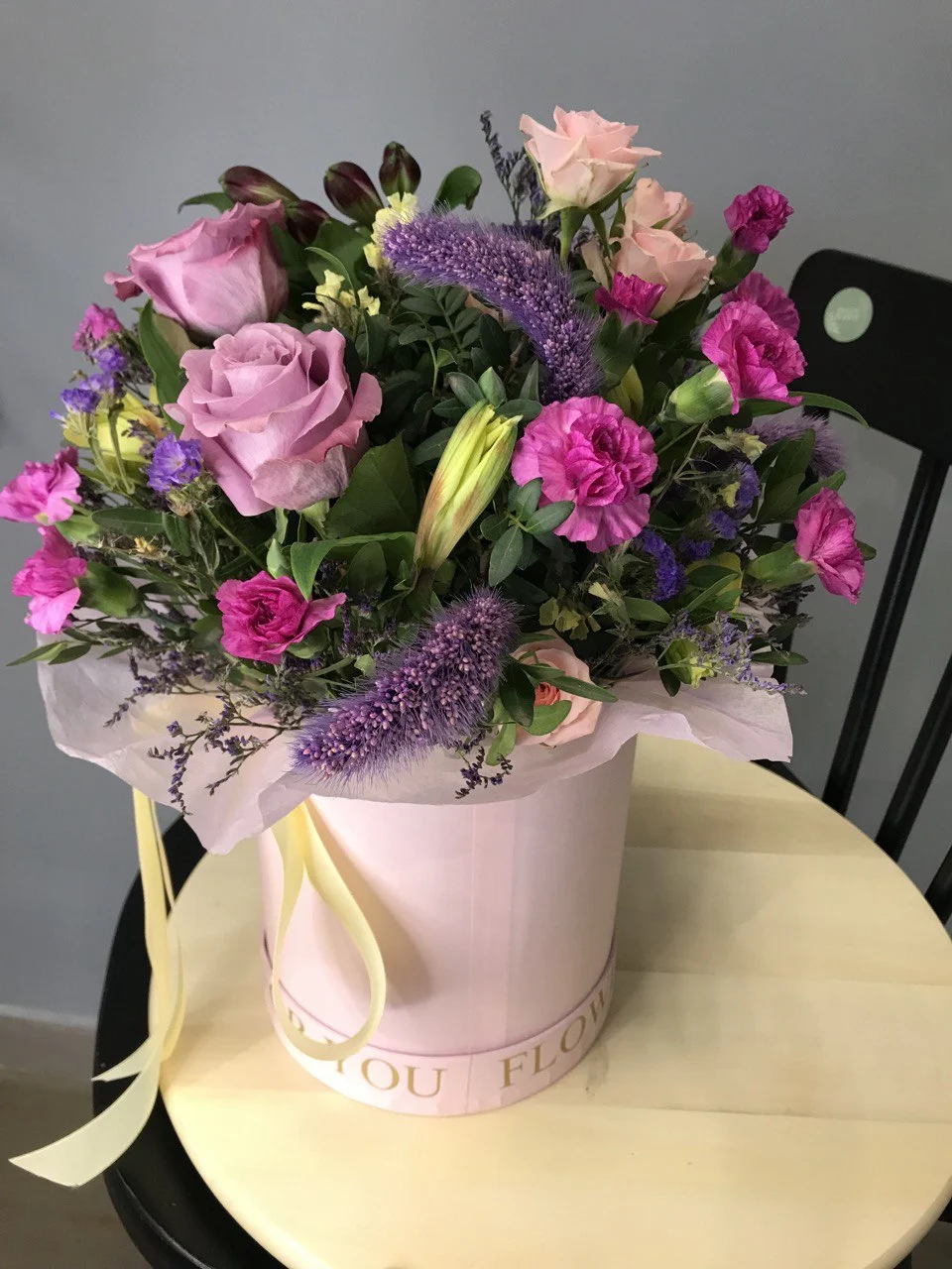 Wiosenny flowerbox na Dzień Kobiet z dostawą