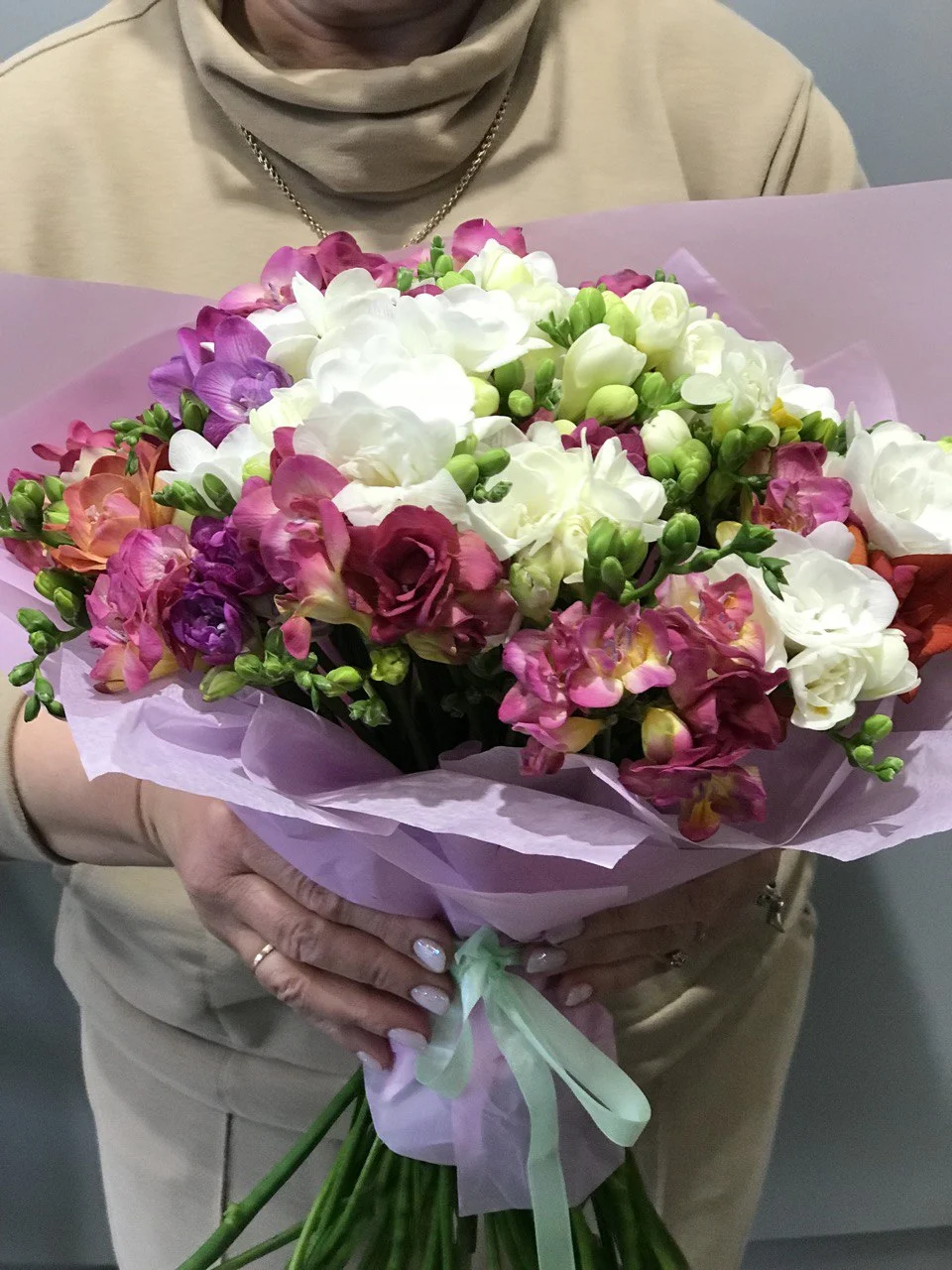 Bukiet frezji z dostawą niska cena