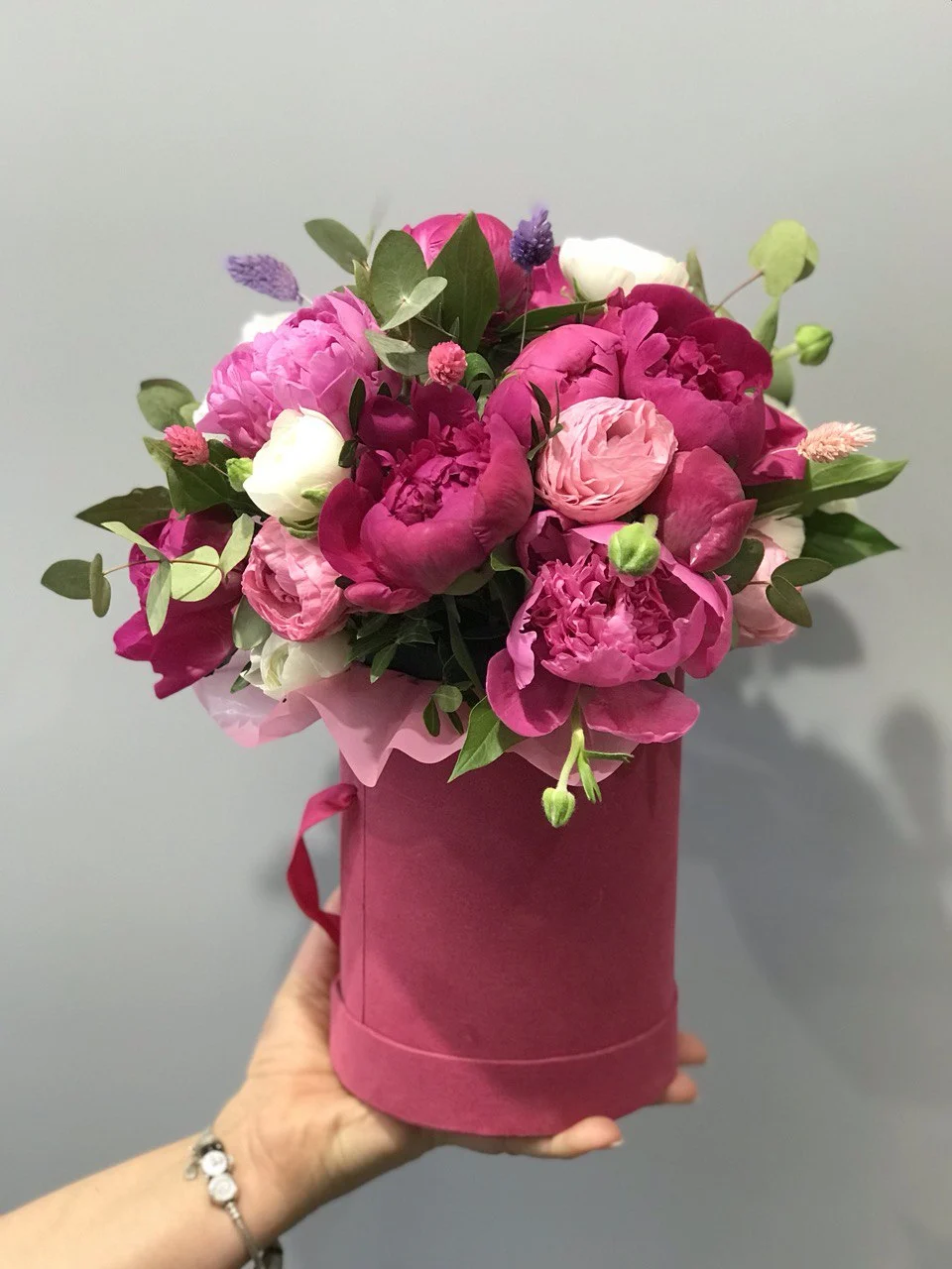 Flower Box peonia z dostawą niska cena Pruszków