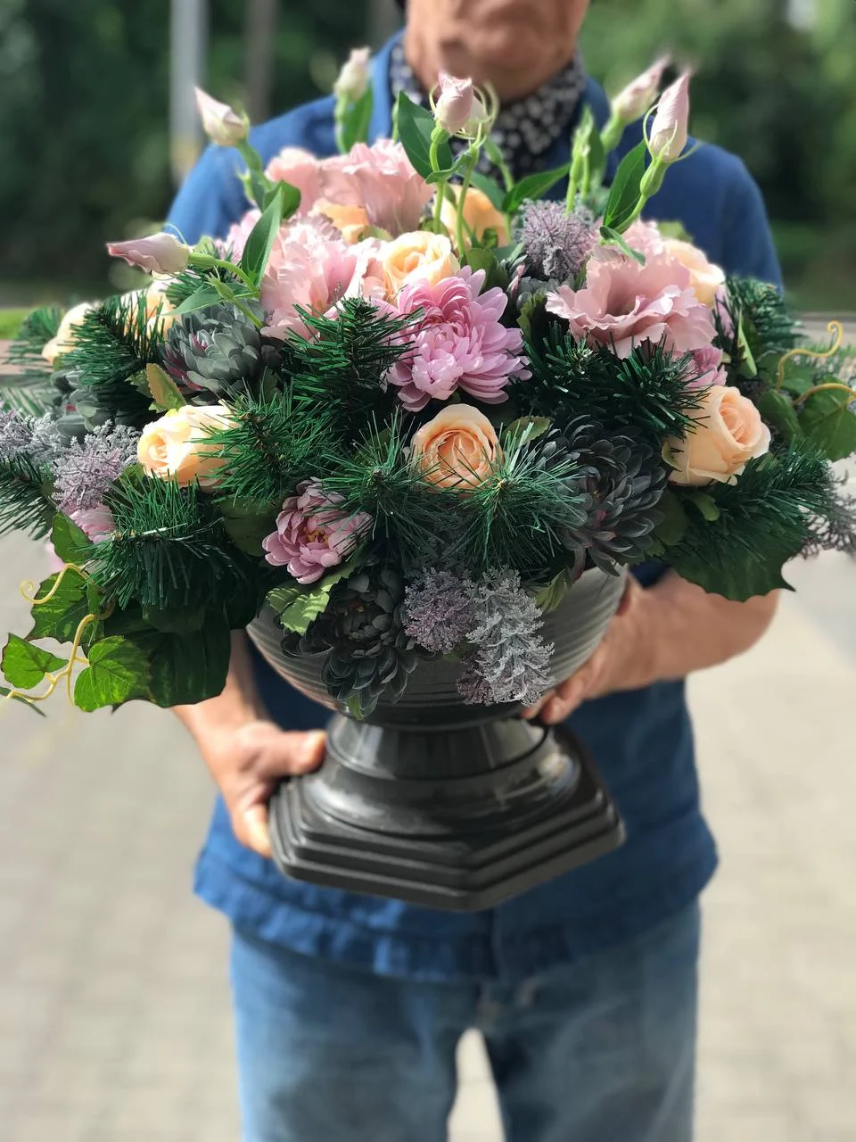 Okrągła wiązanka na Wszystkich Świętych Błonie