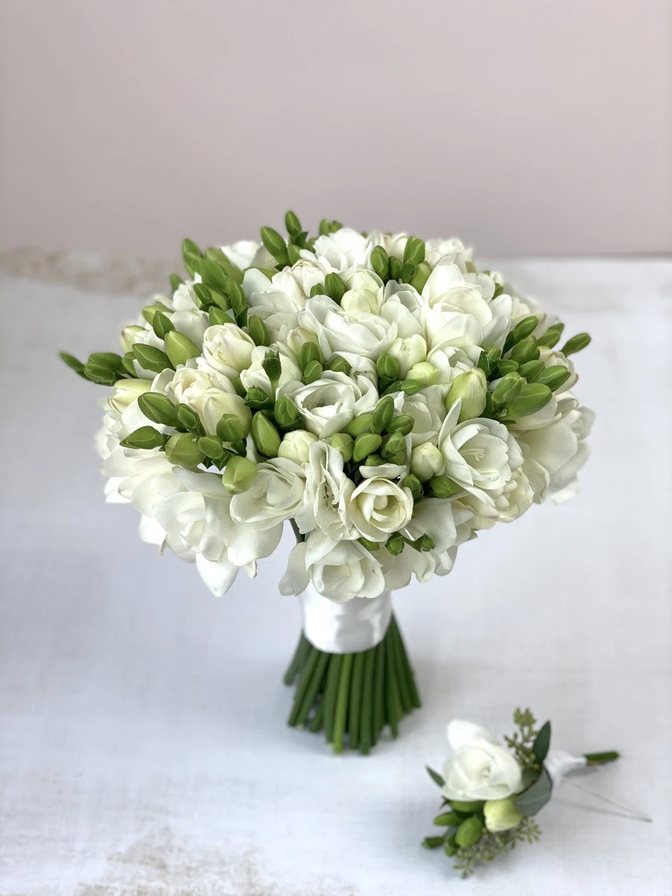 Bukiet ślubny z frezji