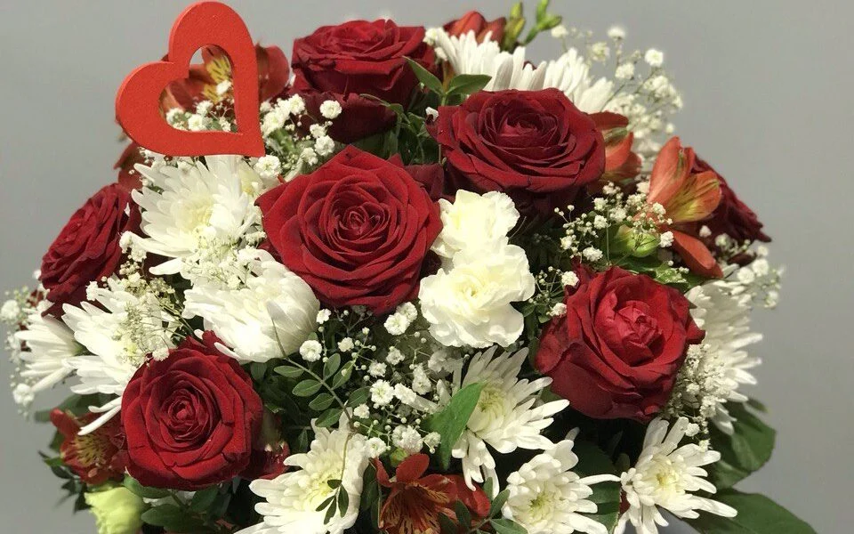 Flower box róże z margaretkami