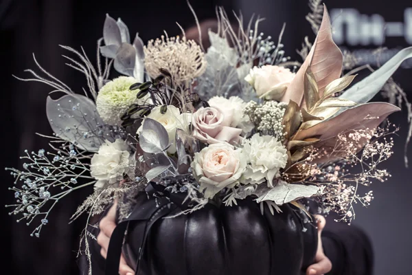 Historia wręczania kwiatów na różne okazje