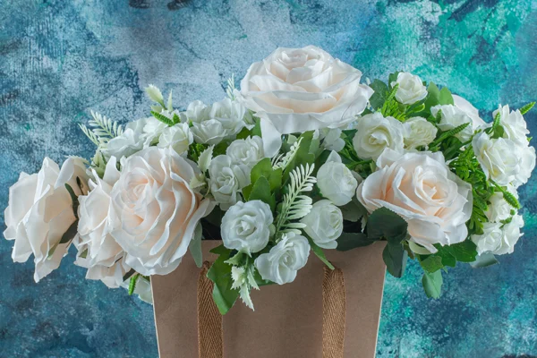 Kwiaty na komunię – co jest najczęściej wybierane?