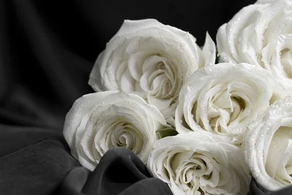 Kwiaty na pogrzeb – co wybrać?