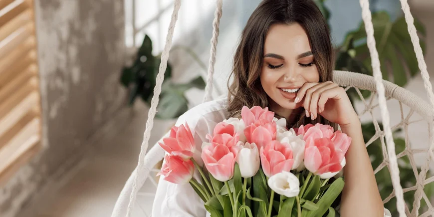 Kwiaty na 8 marca – jakie wybrać dla mamy, dziewczyny, babci?