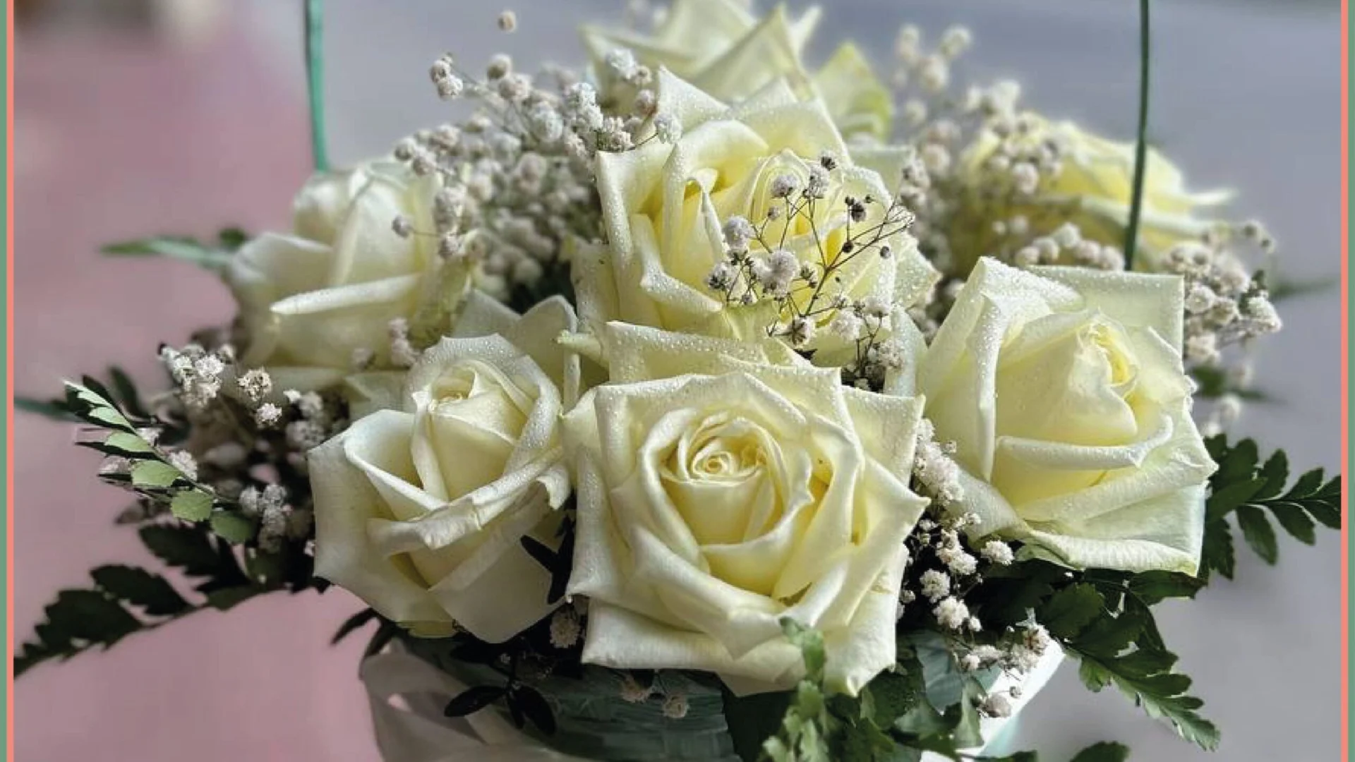 Róże w literaturze i kinie: jak ten kwiat używany jest jako symbol w sztuce