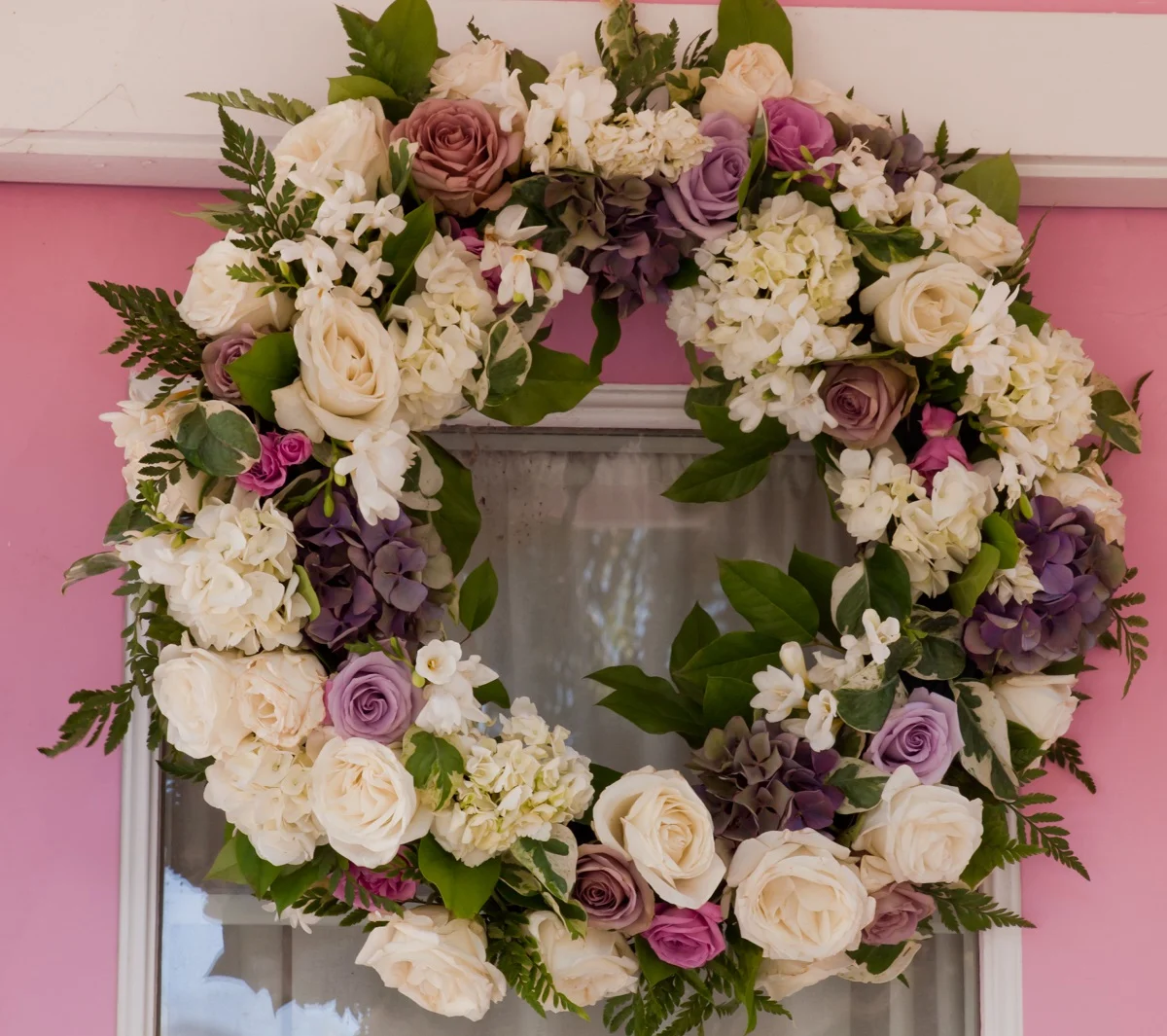 Wieńce na drzwi inspirowane kulturą skandynawską – Prostota i natura