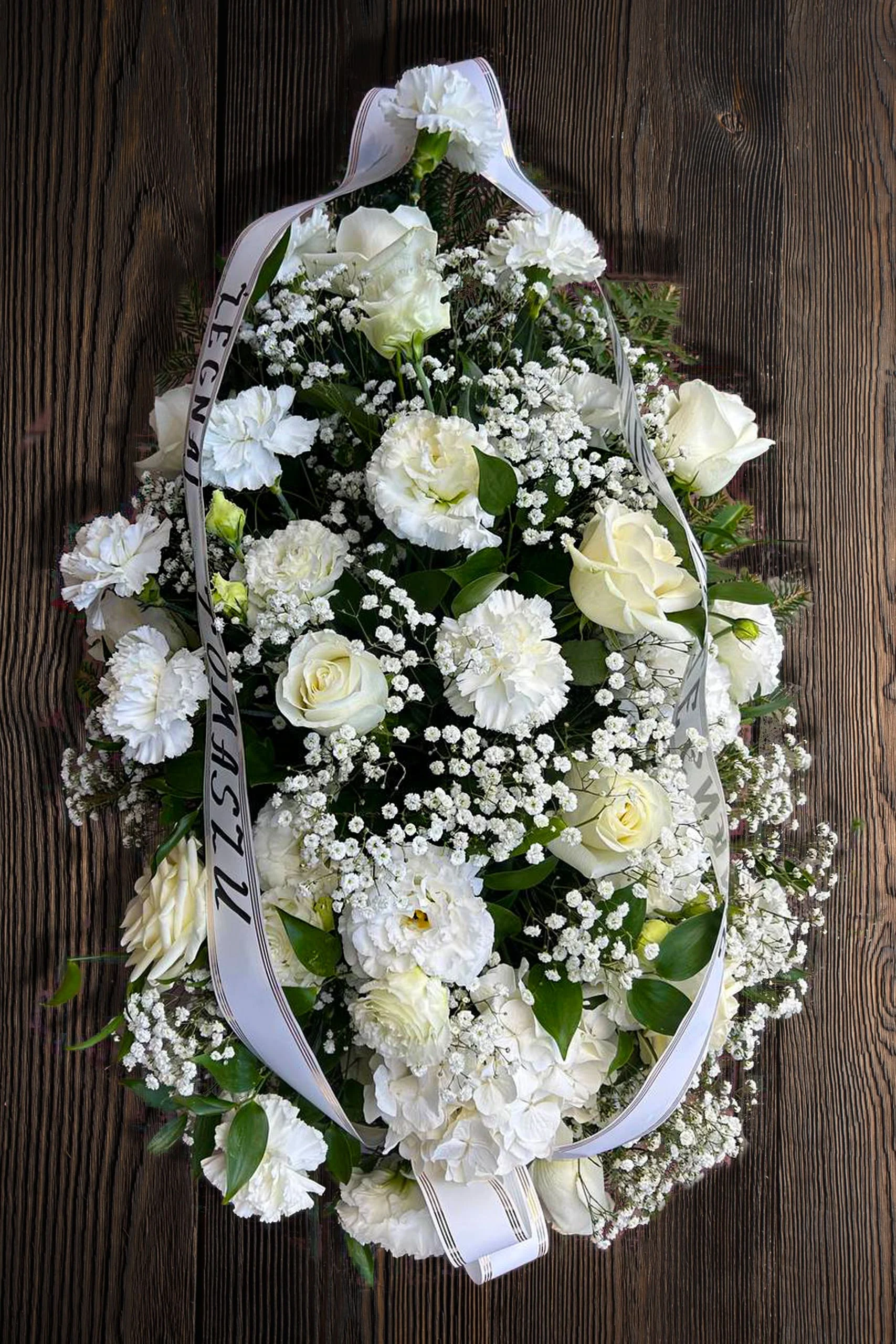 Bukiet na grób z białych kwiatów - Ostatnie wspomnienie